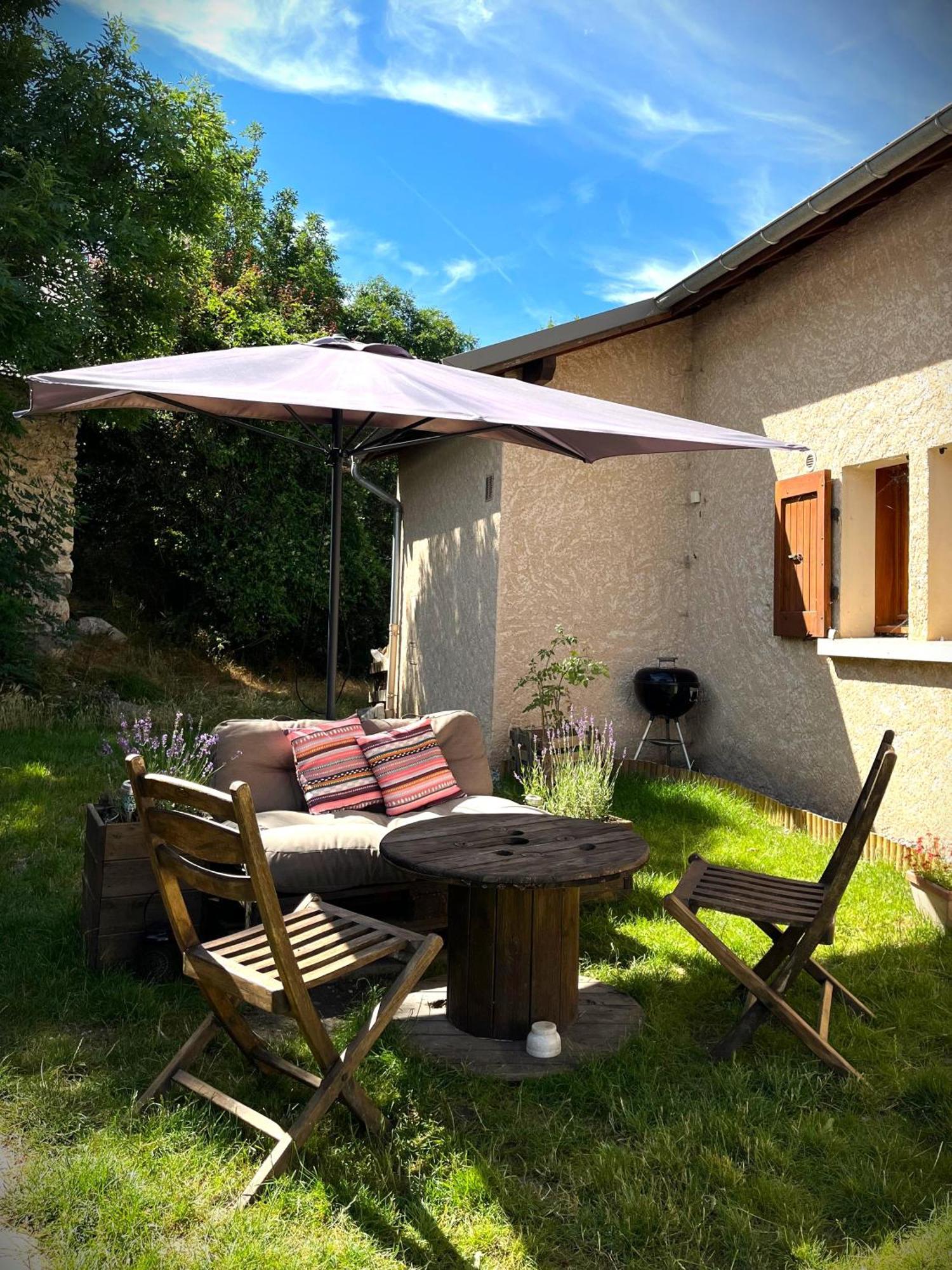 Ferienwohnung Cozy Mini House With Beautiful Views Eygliers Exterior foto